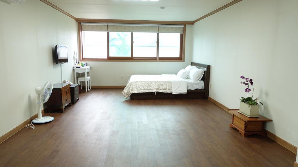 Happy Memory Hotel Jeonju Bilik gambar